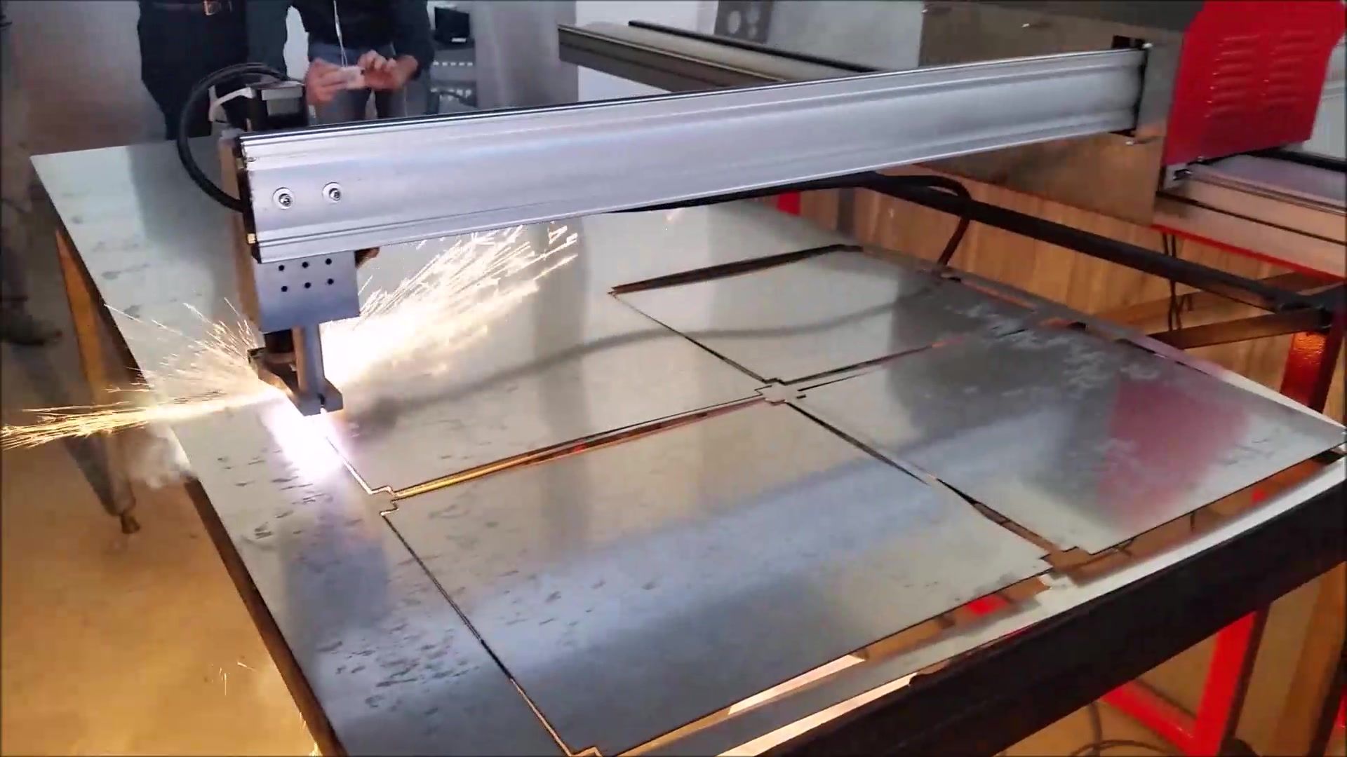 Plasma cutting